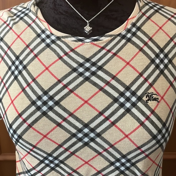 Soldā¤ļøAuthentic Burberry Check T-Shirtā¤ļø - Picture 6 of 17